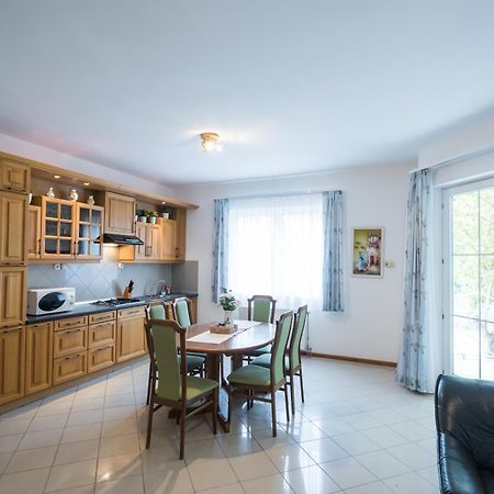 Gyorfi Apartmanhaz Zamárdi Buitenkant foto