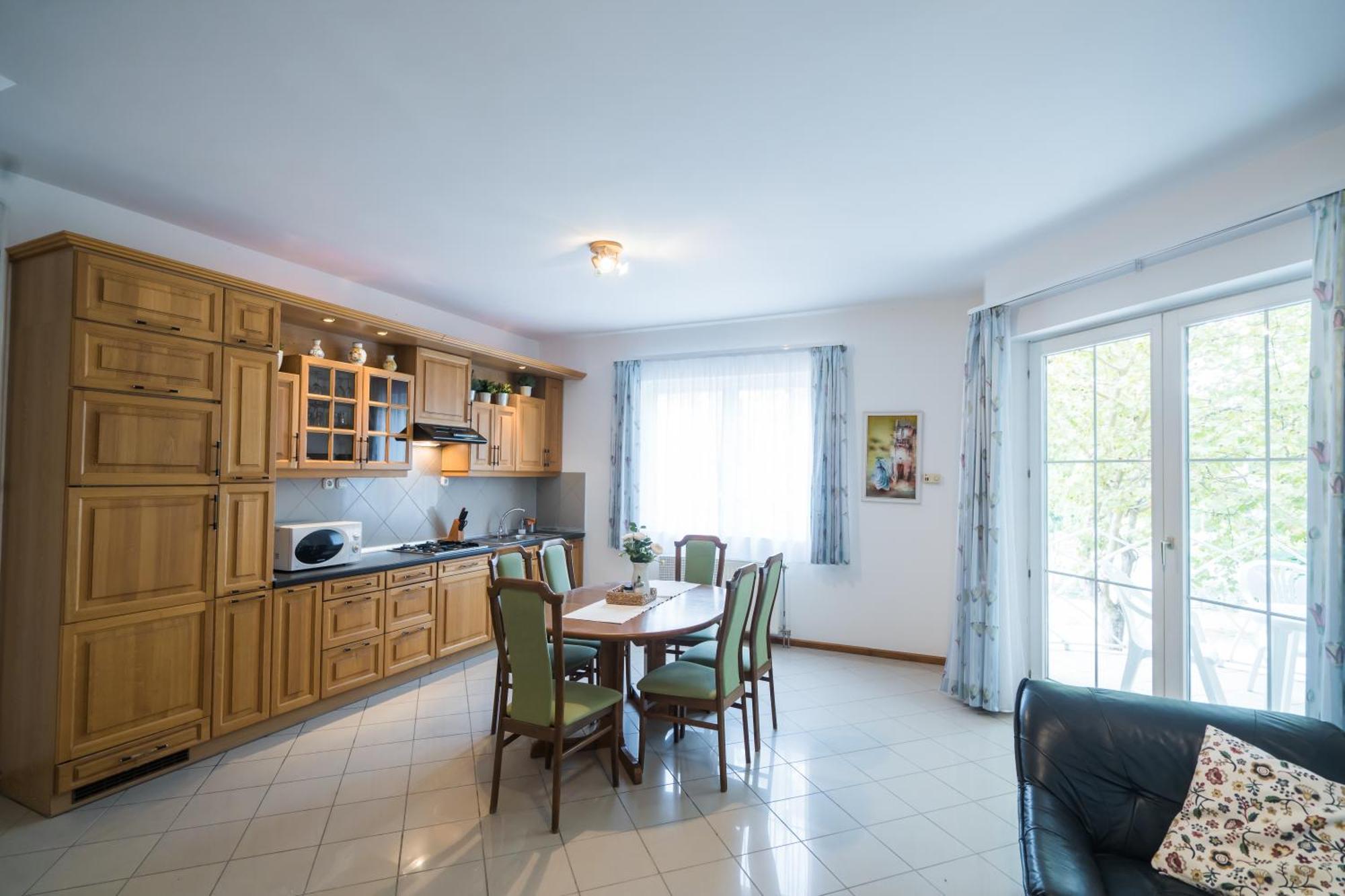Gyorfi Apartmanhaz Zamárdi Buitenkant foto