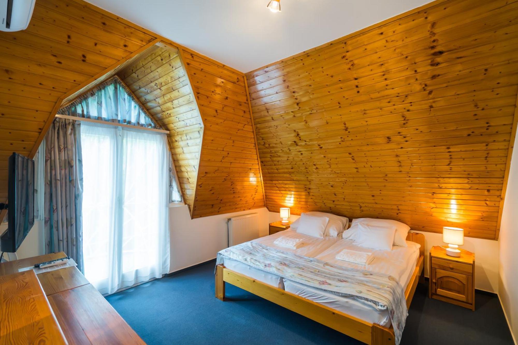 Gyorfi Apartmanhaz Zamárdi Buitenkant foto