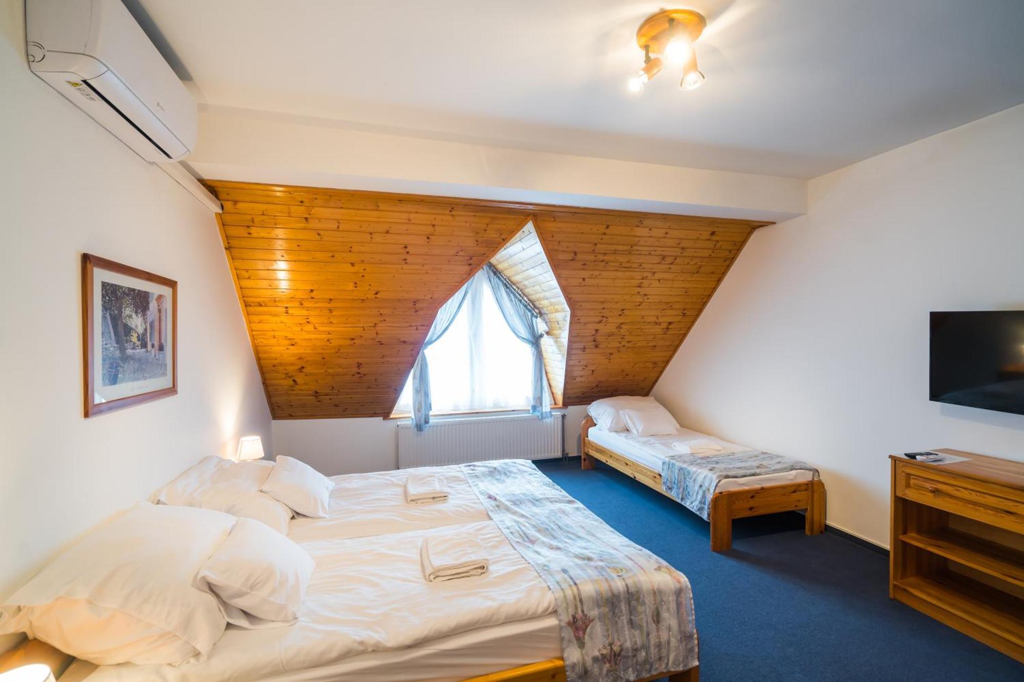 Gyorfi Apartmanhaz Zamárdi Buitenkant foto