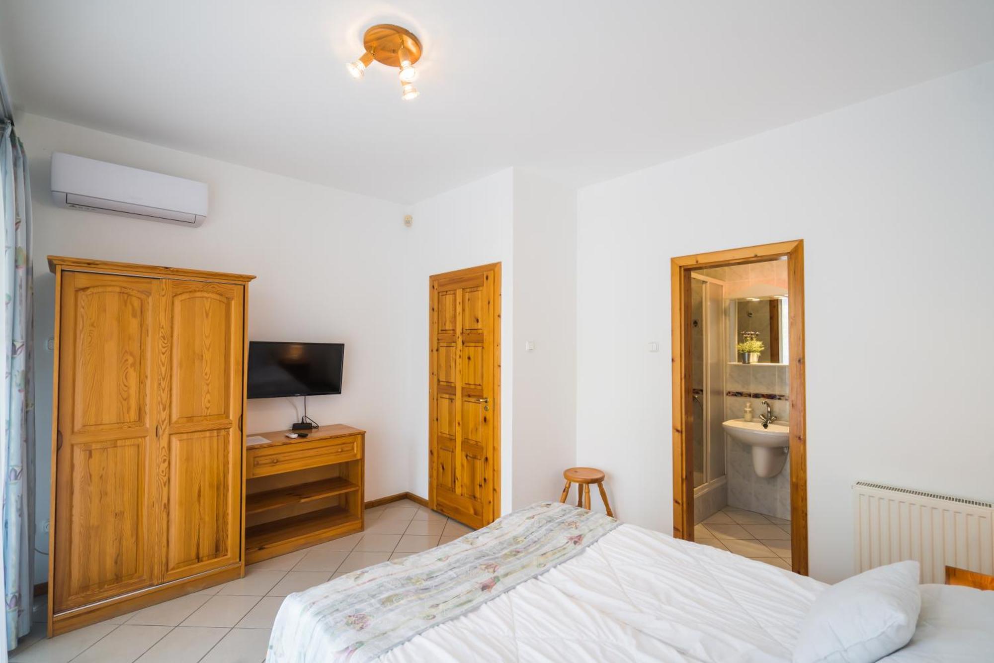 Gyorfi Apartmanhaz Zamárdi Buitenkant foto
